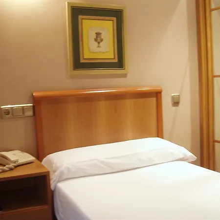 Carreno Hotel 2*