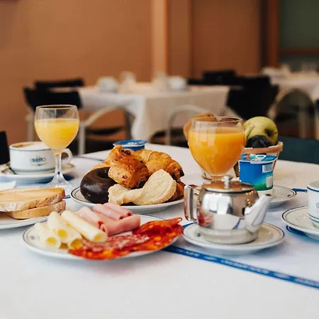 Carreno Hotel